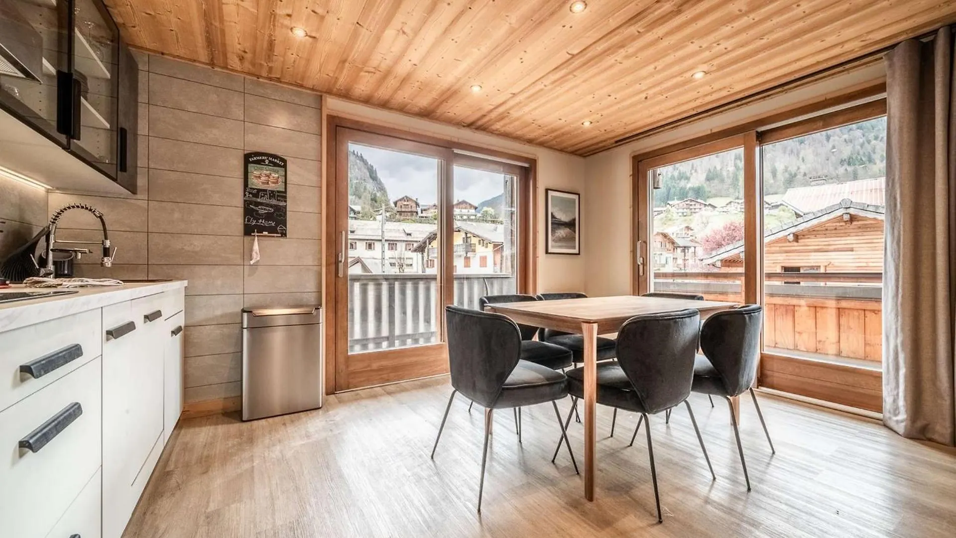 Janin 3 Charmant Appartement Renove Avec 2 Chambres Et Espace Cabine Morzine 0*,